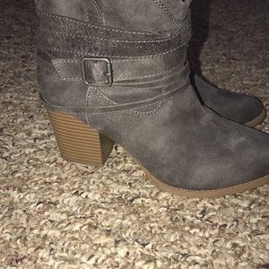 Ankle boots